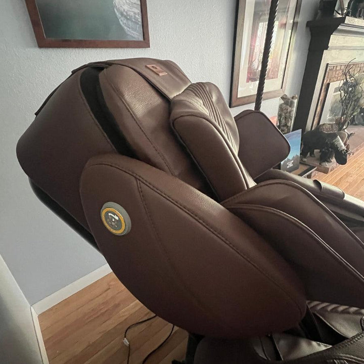 Luraco i9 Max Special Edition Massage Chair - Open Box - Wish Rock Relaxation