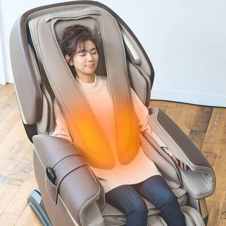 Synca Fujiryoki Calm Plus 4D Massage Chair - Lifestyle w/ person